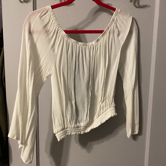 Off The Shoulder Blouse - Picture 2 of 2